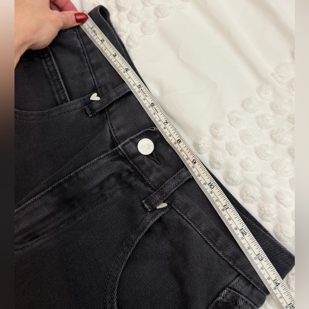 THINGS BETWEEN Mari Jeans Black Barrel Jeans Small New SOLD OUT NWT - Picture 14 of 16